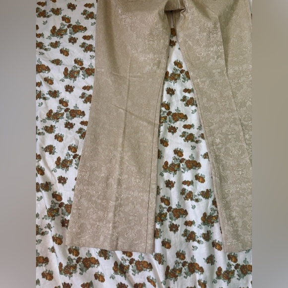 SNO SKINS Cream Textured Flare Pants Size 8 - Picture 14 of 16